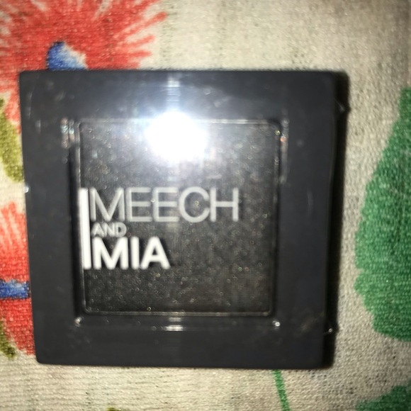 Makeup bundle! - Picture 5 of 5